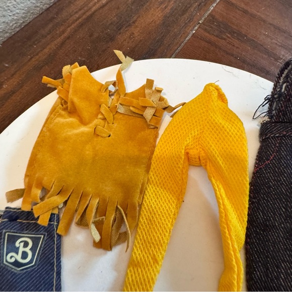 Vintage Barbie doll style clothing top overalls pants skirt leggings bundle - Picture 3 of 6